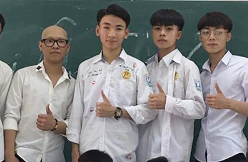 Thí sinh thi xong môn Toán THPT: Đề không bất ngờ, cập nhật giải đề tại đây ảnh 29