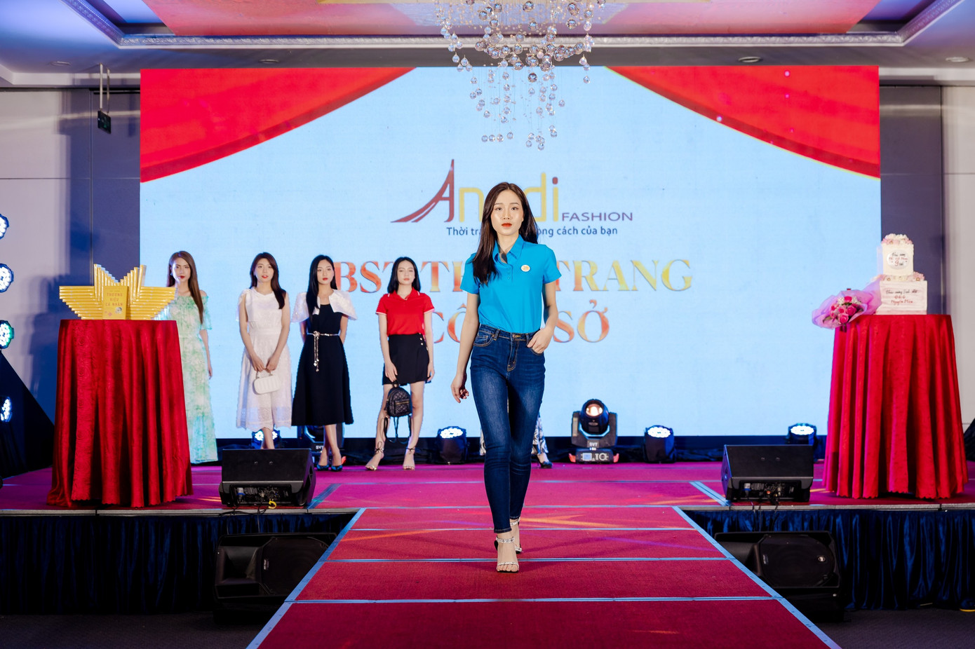 Bộ sưu tập thời trang công sở thương hiệu thời trang Anadi Fashion.