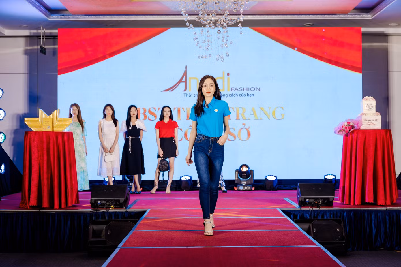 Bộ sưu tập thời trang công sở thương hiệu thời trang Anadi Fashion.