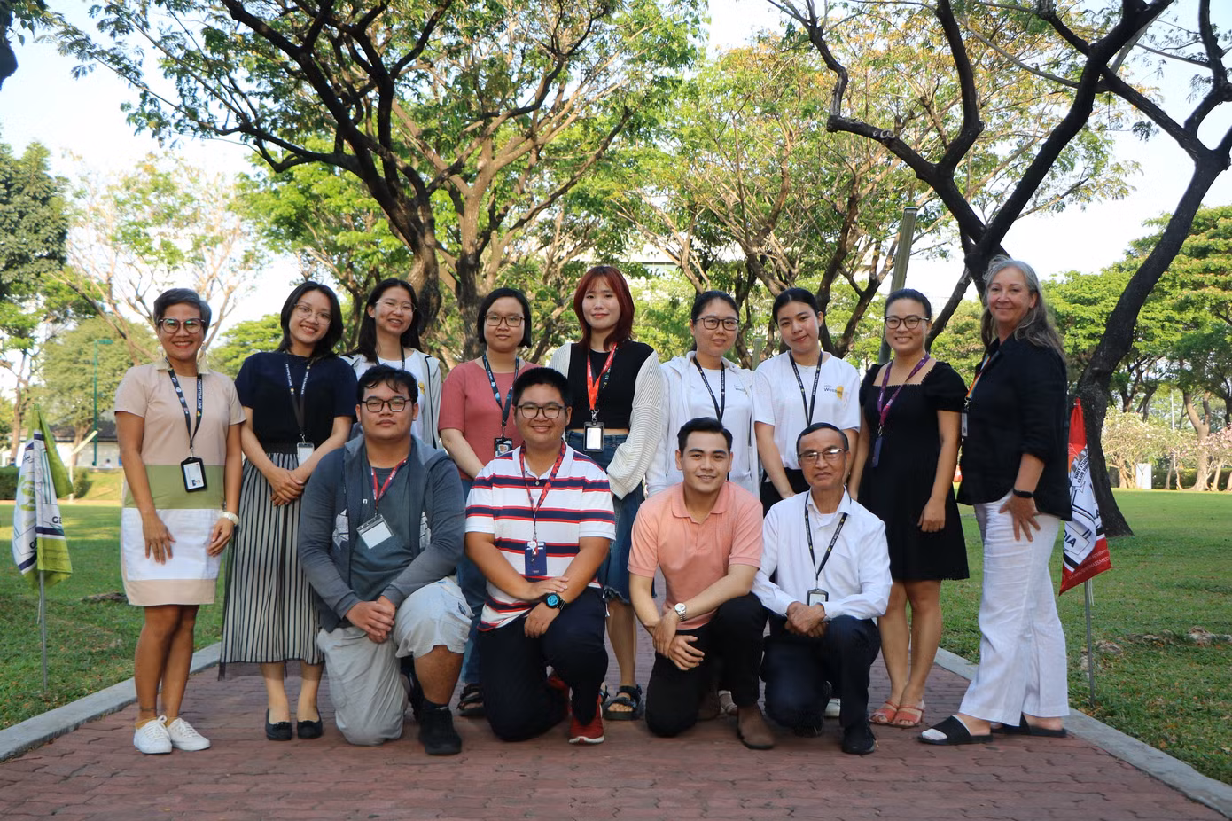 Nhân viên phòng Hỗ trợ bình đẳng giáo dục RMIT và sinh viên hỗ trợ làm cho chương trình SA.