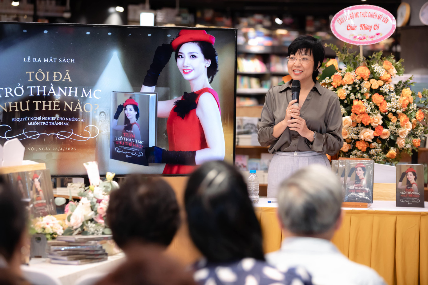 MC Thảo Vân chia sẻ tại chương trình dành nhiều tình cảm yêu mến cho thế hệ MC đàn em, trong đó có tác giả MC Mỹ Vân.