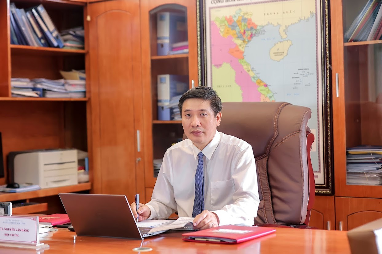 PGS.TS Nguyễn Văn Đăng - Hiệu trưởng trường Đại học Khoa học - Đại học Thái Nguyên.