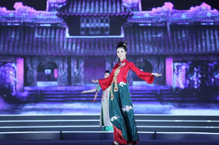 Công bố top 3 Người đẹp Biển HHVN 2018 ảnh 13