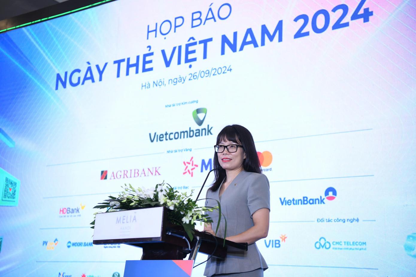 Bà Đoàn Hồng Nhung - thành viên Ban điều hành, Giám đốc khối bán lẻ Ngân hàng Vietcombank. Ảnh: Như Ý. Bà Đoàn Hồng Nhung - thành viên Ban điều hành, Giám đốc khối bán lẻ Ngân hàng Vietcombank. Ảnh: Như Ý.
