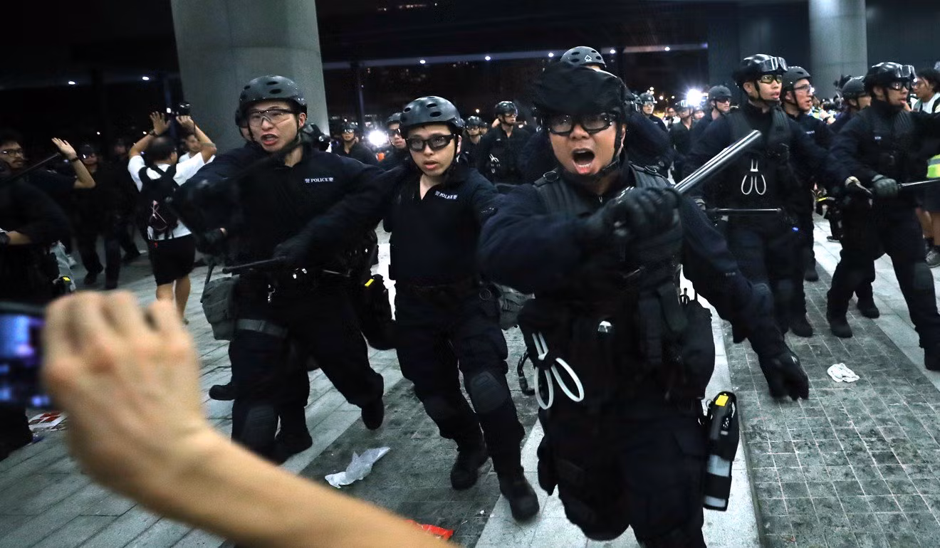 Biểu tình Hong Kong rơi vào thời điểm nhạy cảm ảnh 9 Biểu tình Hong Kong rơi vào thời điểm nhạy cảm ảnh 9