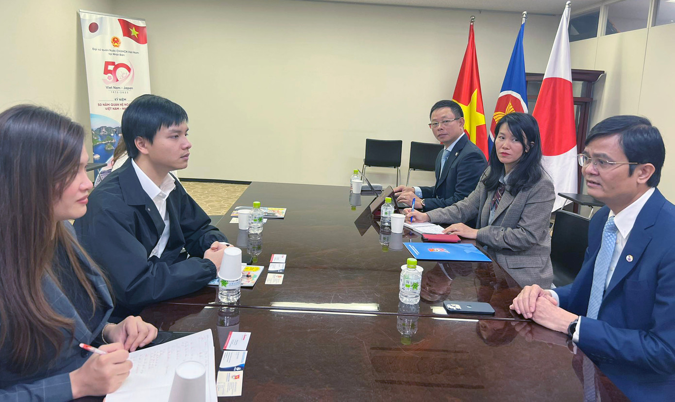 Quang cảnh buổi thăm và làm việc của Bí thư thứ nhất T.Ư Đoàn Bùi Quang Huy và lãnh đạo Hội Thanh niên Sinh Viên Việt Nam tại Nhật Bản.