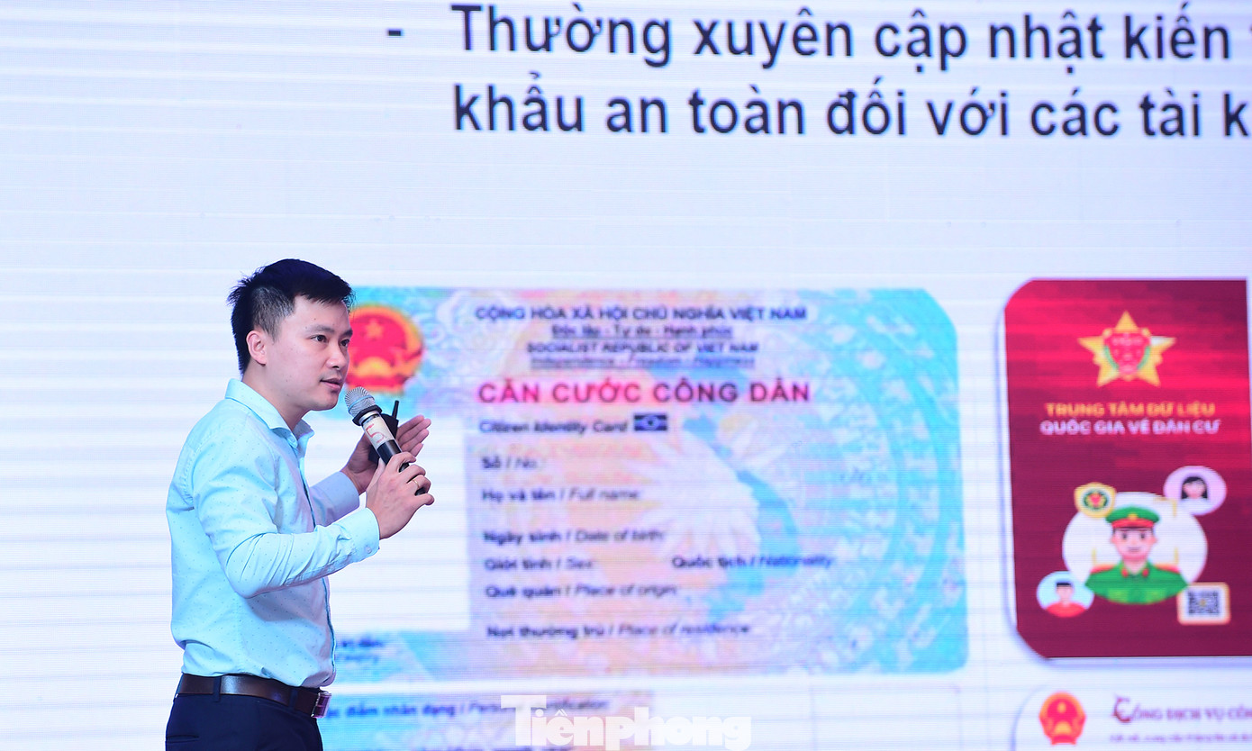 Các chuyên gia trình bày tại chương trình.