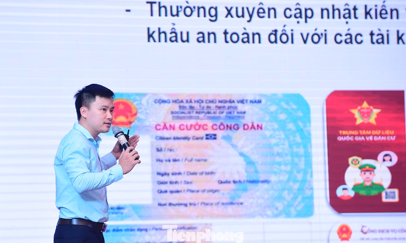 Các chuyên gia trình bày tại chương trình.
