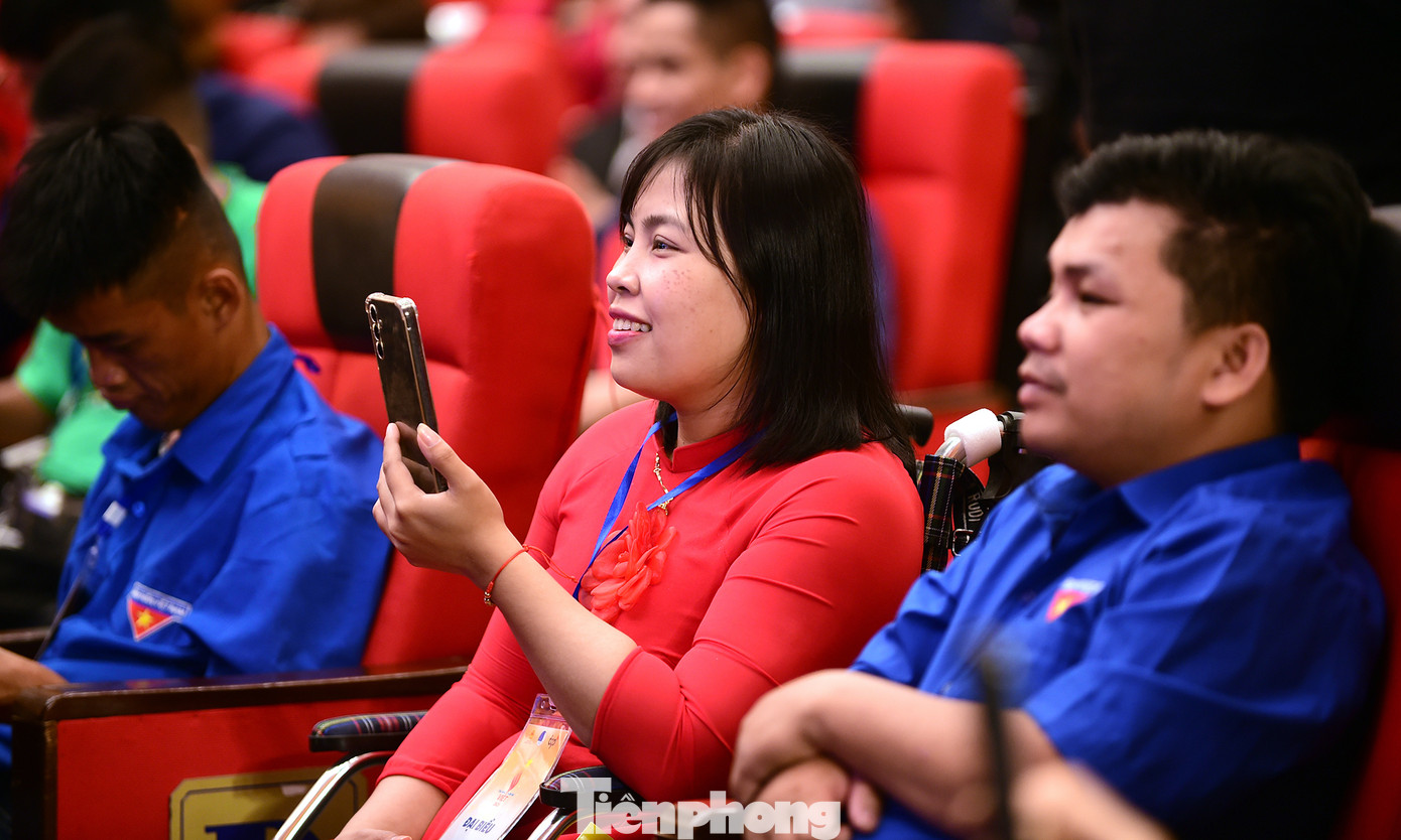 Tại chương trình, các gương Nghị lực Việt 2023 đã lan tỏa nhiều tinh thần lạc quan, nghị lực và cống hiến. Ảnh: Xuân Tùng Tại chương trình, các gương Nghị lực Việt 2023 đã lan tỏa nhiều tinh thần lạc quan, nghị lực và cống hiến. Ảnh: Xuân Tùng