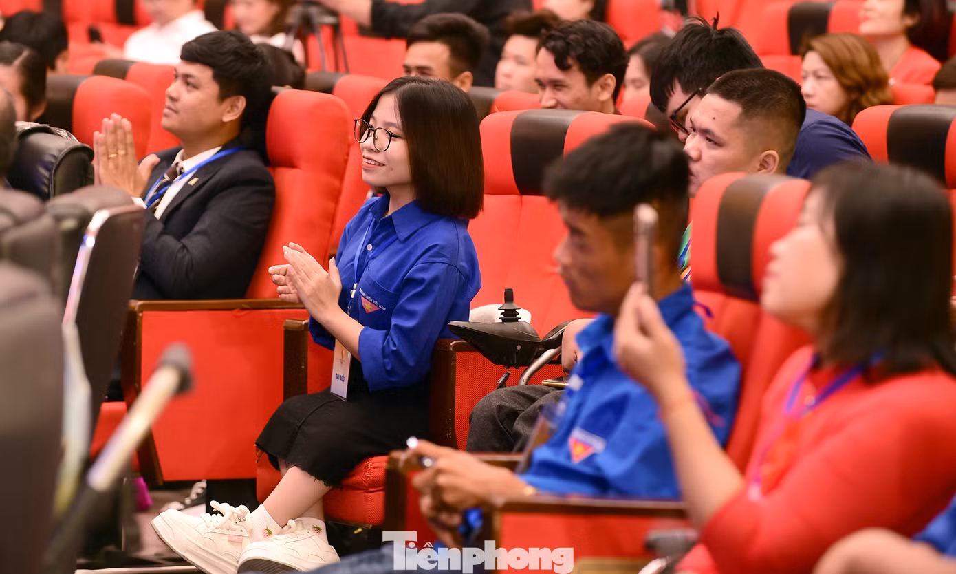 Tại chương trình, các gương Nghị lực Việt 2023 đã lan tỏa nhiều tinh thần lạc quan, nghị lực và cống hiến. Ảnh: Xuân Tùng