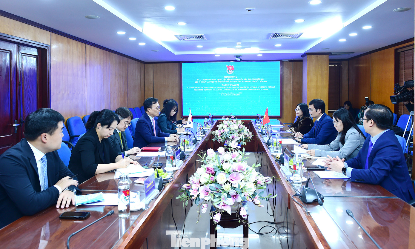 Quang cảnh buổi tiếp Đại sứ đặc mệnh toàn quyền Hàn Quốc tại Việt Nam thăm và làm việc tại T.Ư Đoàn. Ảnh: Xuân Tùng