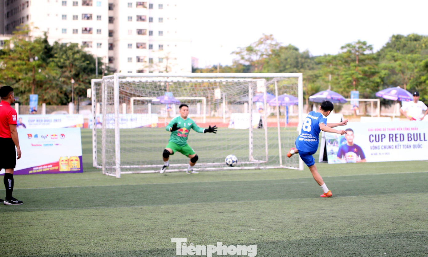 Hai đội Changshin Việt Nam và Hyundai Thành Công VN đã trải qua hai hiệp đấu và màn đá luân lưu nghẹt thở để phân định chức vô địch. Ảnh: Lâm Đăng Hải Hai đội Changshin Việt Nam và Hyundai Thành Công VN đã trải qua hai hiệp đấu và màn đá luân lưu nghẹt thở để phân định chức vô địch. Ảnh: Lâm Đăng Hải