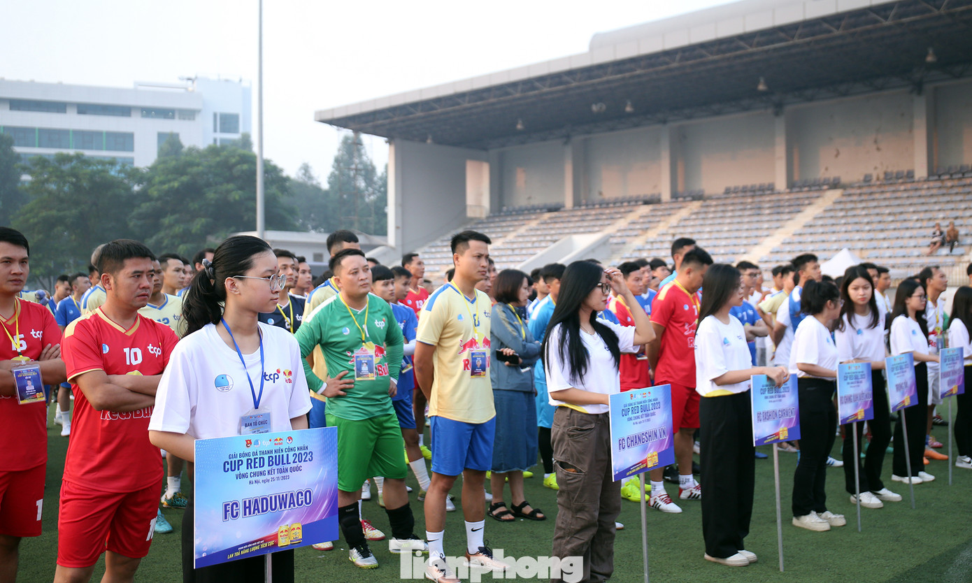 8 đội bóng mạnh nhất tranh tài trong vòng Chung kết. Ảnh: Lâm Đăng Hải 8 đội bóng mạnh nhất tranh tài trong vòng Chung kết. Ảnh: Lâm Đăng Hải
