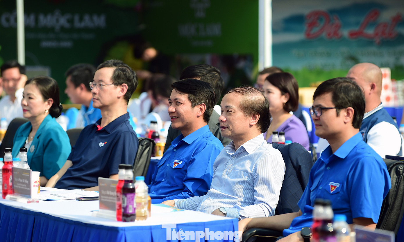 Các đại biểu tham dự chương trình. Ảnh: Xuân Tùng