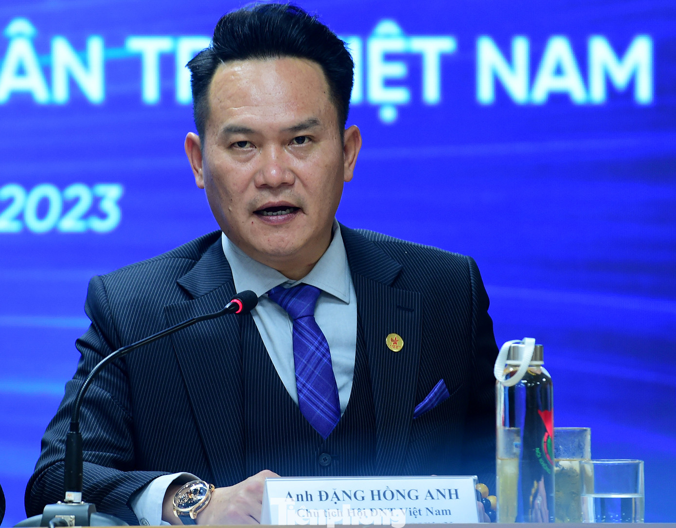 Anh Đặng Hồng Anh chia sẻ tại chương trình. Ảnh: Xuân Tùng