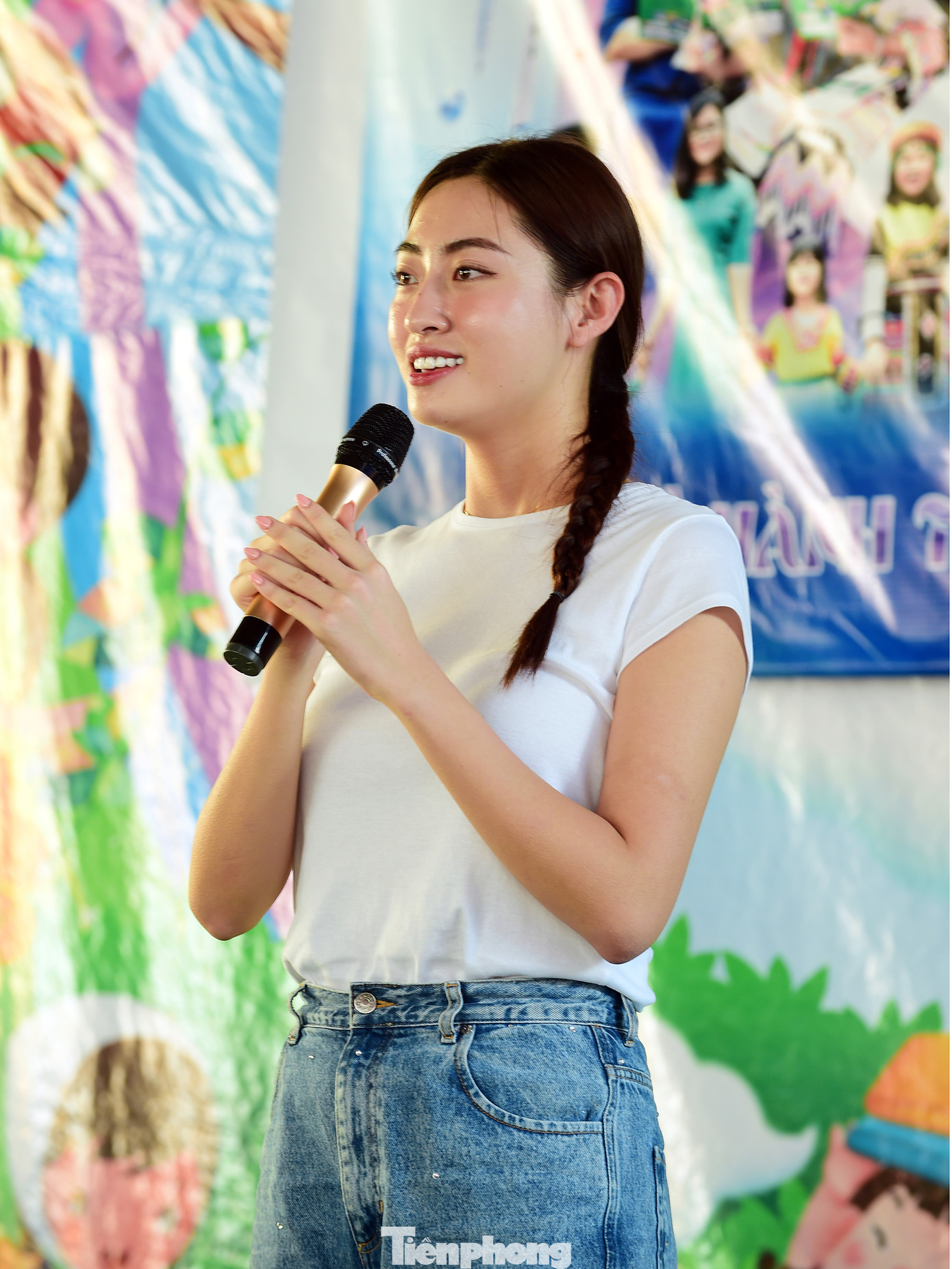 Hoa hậu Lương Thùy Linh chia sẻ tại chương trình. Ảnh: Xuân Tùng