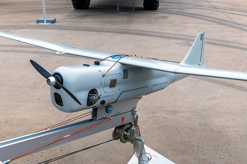 Một chiếc UAV Orlan-10 của Nga. (Ảnh: Wikipedia) Một chiếc UAV Orlan-10 của Nga. (Ảnh: Wikipedia)