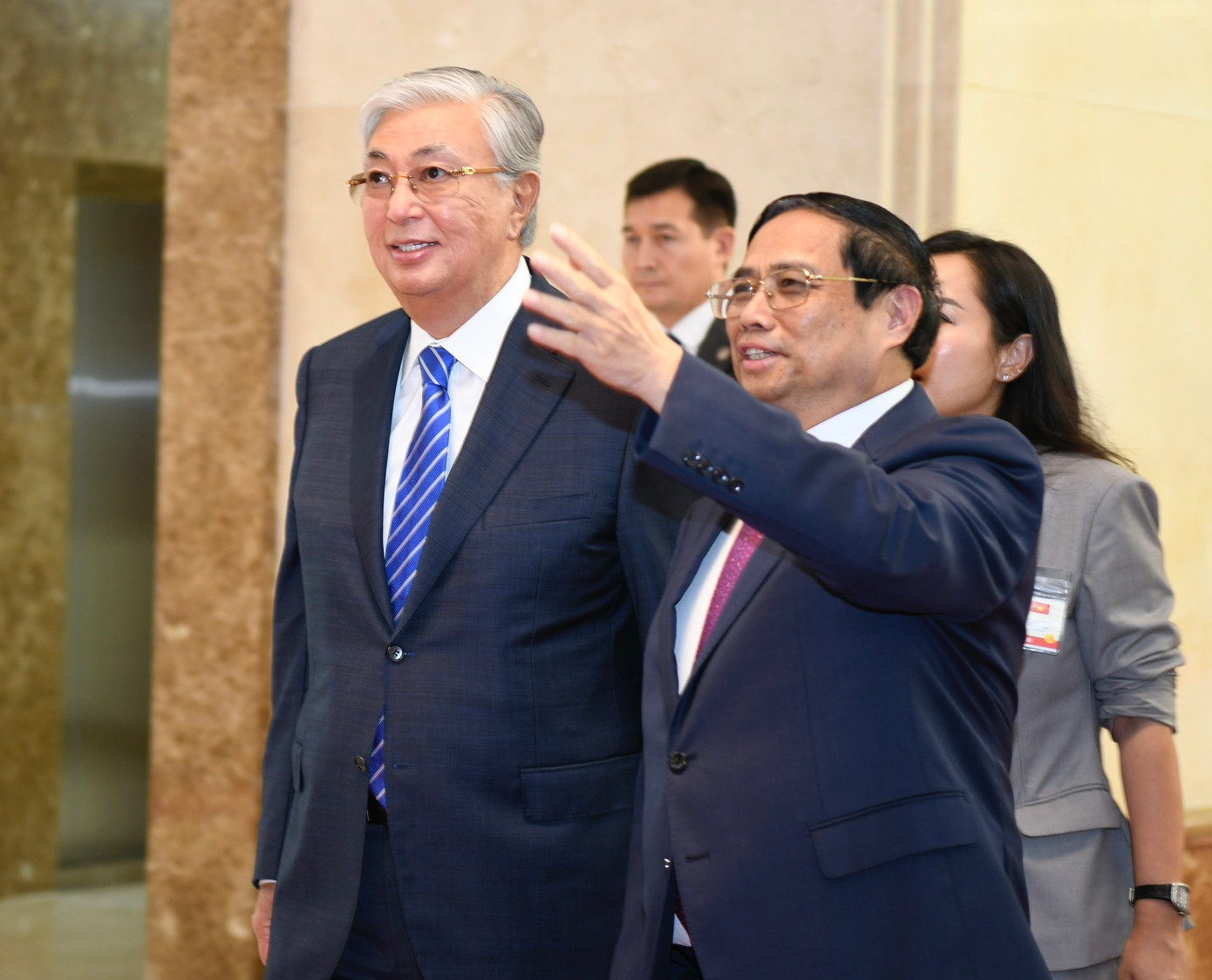 Thủ tướng Phạm Minh Chính hội kiến Tổng thống Kazakhstan tại trụ sở Chính phủ. (Ảnh: Như Ý)