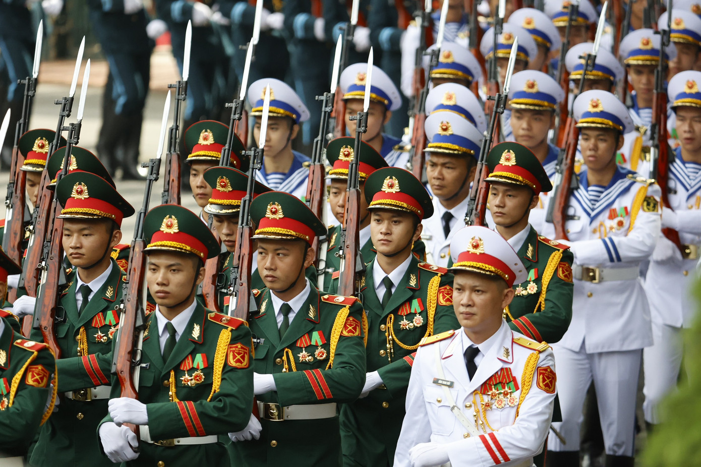 Đội danh dự trong lễ đón Tổng thống Kazakhstan. (Ảnh: Như Ý)