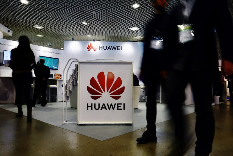Mỹ đưa danh sách hạn chế Huawei mua hàng từ năm 2019. (Ảnh: Reuters)