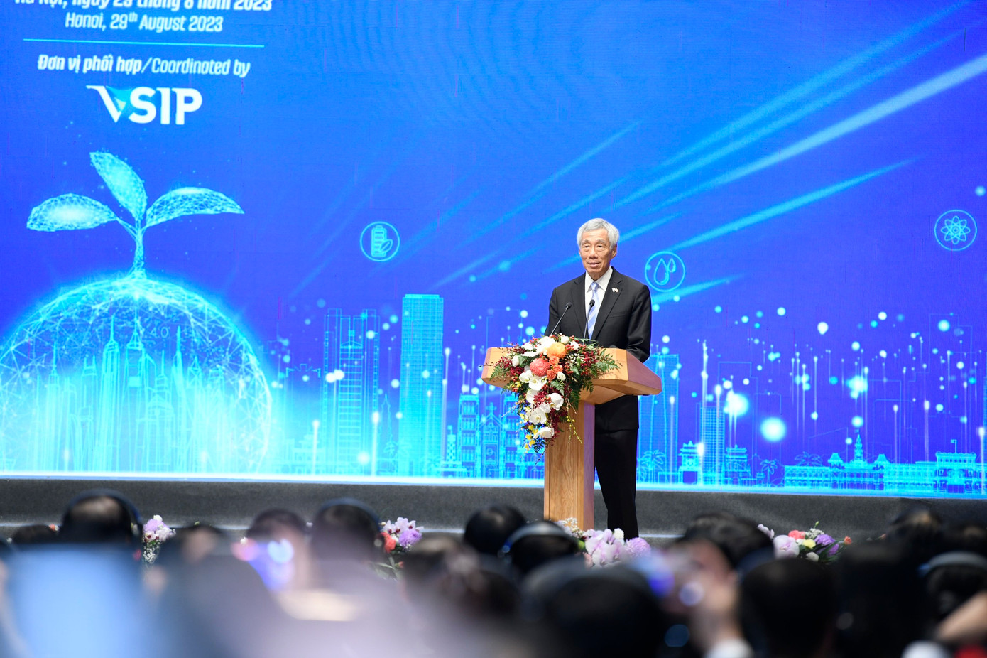 Thủ tướng Singapore Lý Hiển Long phát biểu tại hội nghị. (Ảnh: Như Ý) Thủ tướng Singapore Lý Hiển Long phát biểu tại hội nghị. (Ảnh: Như Ý)