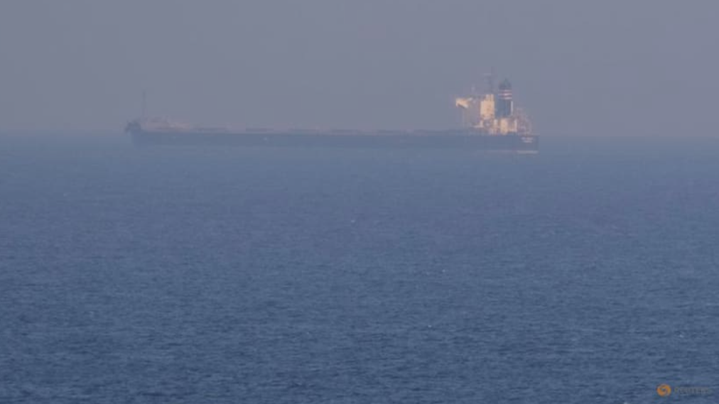 Một con tàu chở ngũ cốc Ukraine trên Biển Đen ngày 2/11/2022. (Ảnh: Reuters) Một con tàu chở ngũ cốc Ukraine trên Biển Đen ngày 2/11/2022. (Ảnh: Reuters)