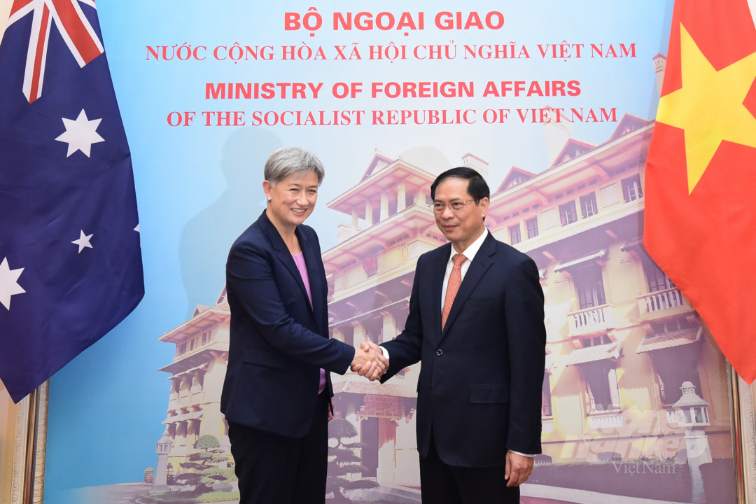 Ngoại trưởng Úc Penny Wong gặp Bộ trưởng Ngoại giao Bùi Thanh Sơn trong chuyến thăm Việt Nam hồi tháng 6/2022. (Ảnh: Như Ý) Ngoại trưởng Úc Penny Wong gặp Bộ trưởng Ngoại giao Bùi Thanh Sơn trong chuyến thăm Việt Nam hồi tháng 6/2022. (Ảnh: Như Ý)