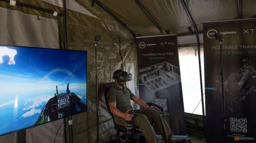 Tổng thống Ukraine Volodymir Zelensky dự lễ kỷ niệm Ngày Lực lượng Không quân Ukraine tại một địa điểm không được công bố, ngày 6/8. (Ảnh: Reuters) Tổng thống Ukraine Volodymir Zelensky dự lễ kỷ niệm Ngày Lực lượng Không quân Ukraine tại một địa điểm không được công bố, ngày 6/8. (Ảnh: Reuters)