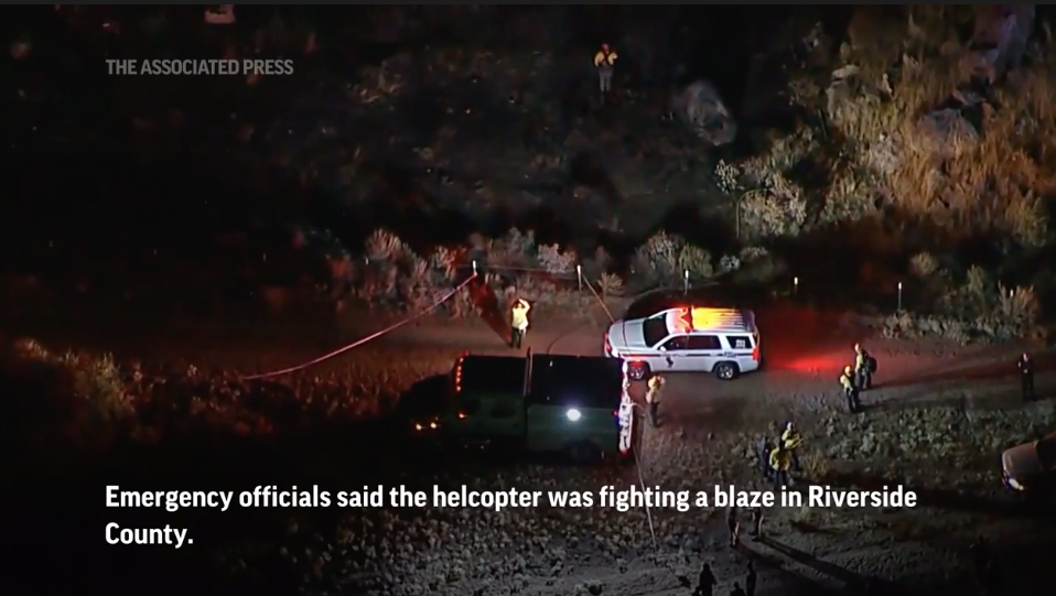 Hiện trường vụ hai máy bay va nhau trong đêm tối. (Ảnh: AP) Hiện trường vụ hai máy bay va nhau trong đêm tối. (Ảnh: AP)