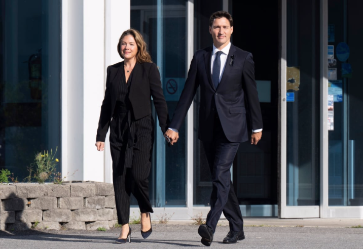 Thủ tướng Canada Justin Trudeau và Phu nhân Sophie Grégoire Trudeau. (Ảnh: Reuters) Thủ tướng Canada Justin Trudeau và Phu nhân Sophie Grégoire Trudeau. (Ảnh: Reuters)