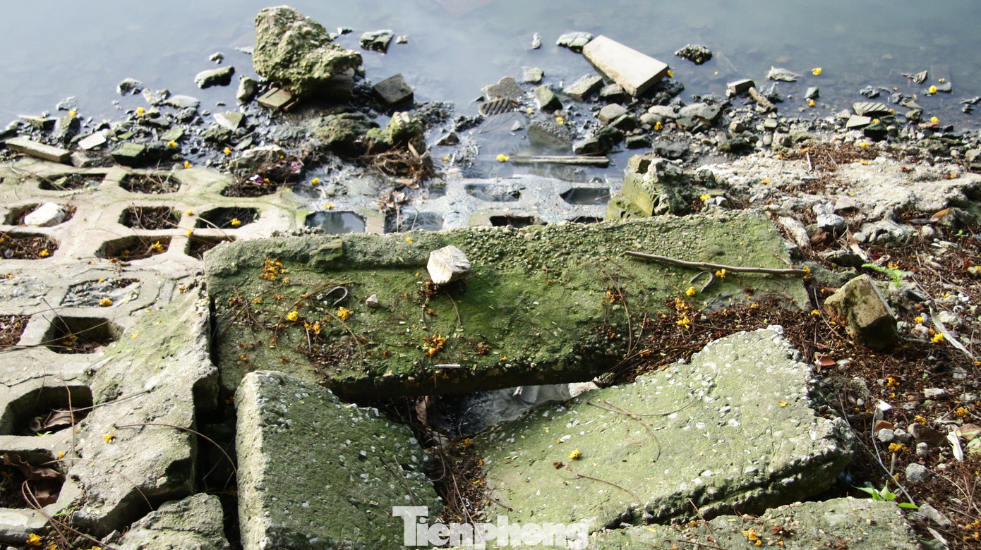 Nhiều cống nước đã bị vỡ.