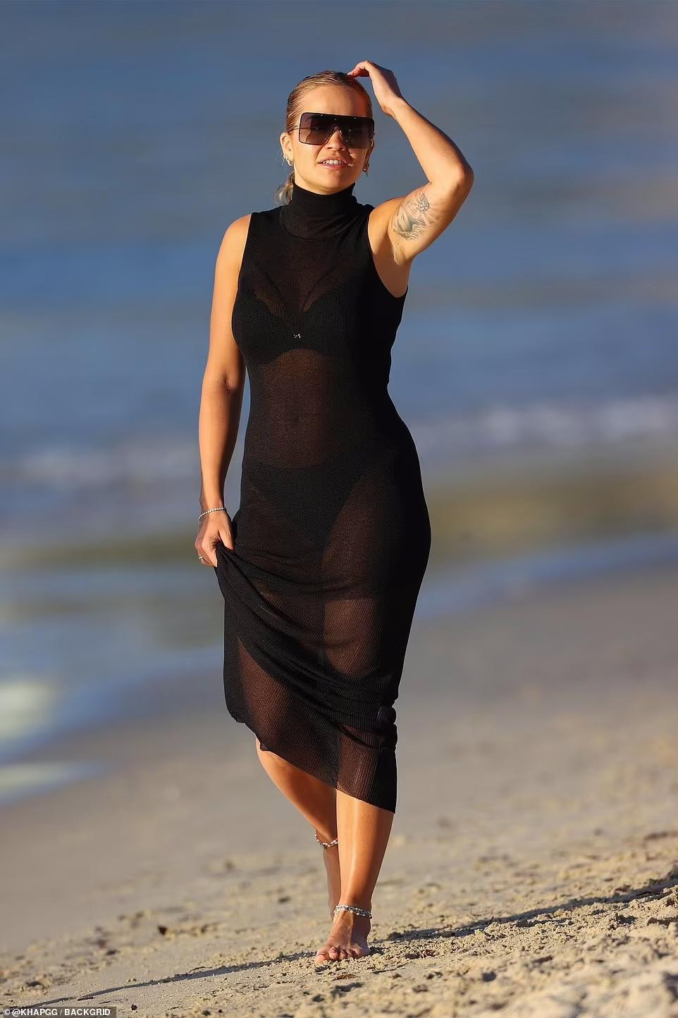 Rita đến Sydney để quay mùa hai chương trình &quot;The Voice&quot; phiên bản Úc. Trong đó, cô giữ vai trò huấn luyện viên.