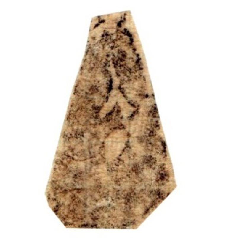 Bản dập minh văn (chữ Hán) của một mang khuôn phiên âm là "Nhân", viết là "人", dịch nghĩa là "Người".