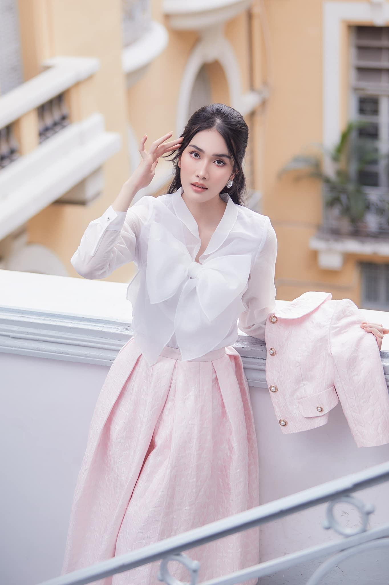 Nhan sắc quyến rũ và xinh đẹp của Á hậu Việt Nam 2020 ngày càng nhận được sự khen ngợi từ công chúng. Nhan sắc quyến rũ và xinh đẹp của Á hậu Việt Nam 2020 ngày càng nhận được sự khen ngợi từ công chúng.