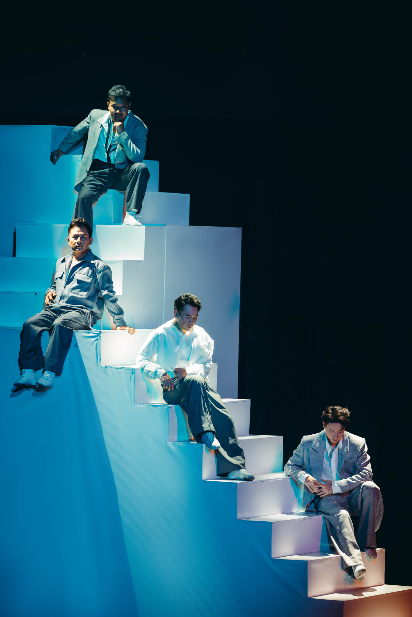 Hồng Sơn vào vai người cha khá ngọt trong tiết mục của nhà Xuân hạ thu đông. Ảnh: BTC Hồng Sơn vào vai người cha khá ngọt trong tiết mục của nhà Xuân hạ thu đông. Ảnh: BTC