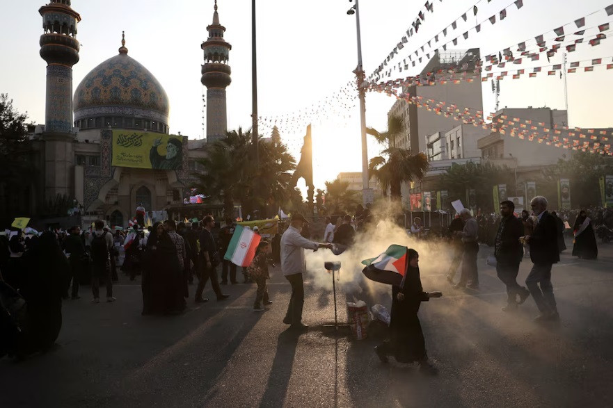 Một cuộc biểu tình phản đối Israel ở Tehran, ngày ́8/10. (Ảnh: WANA) Một cuộc biểu tình phản đối Israel ở Tehran, ngày ́8/10. (Ảnh: WANA)