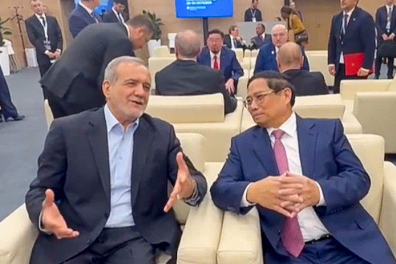 Thủ tướng Phạm Minh Chính trong cuộc gặp Tổng thống Iran Masoud Pezeshkian. Ảnh: VGP. Thủ tướng Phạm Minh Chính trong cuộc gặp Tổng thống Iran Masoud Pezeshkian. Ảnh: VGP.