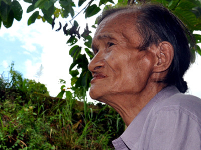 Hai tuần trở về từ rừng sâu, ông Hồ Văn Thanh vẫn quay quắt nhớ cuộc sống hoang dã. Ảnh: Trí Tín