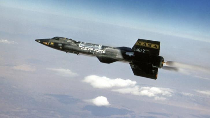 X-15 bay trên bang California của Mỹ. Ảnh: NASA. X-15 bay trên bang California của Mỹ. Ảnh: NASA.