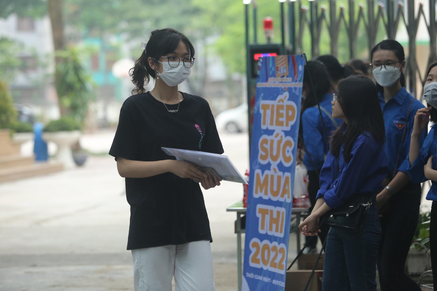 CẬP NHẬT: Hơn 1 triệu thí sinh háo hức làm thủ tục thi tốt nghiệp THPT 2022 ảnh 58 CẬP NHẬT: Hơn 1 triệu thí sinh háo hức làm thủ tục thi tốt nghiệp THPT 2022 ảnh 58