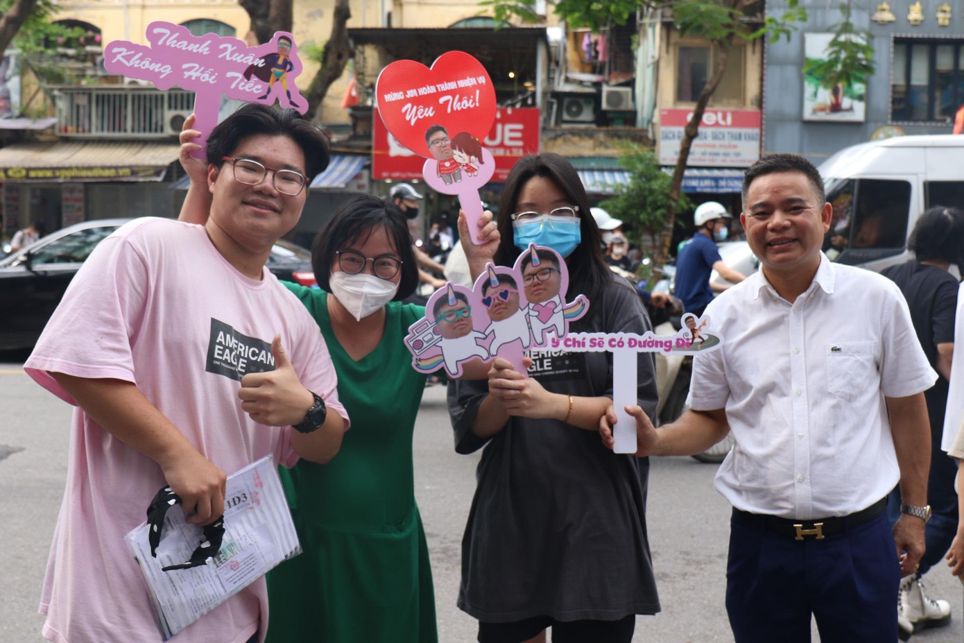 Thí sinh hoàn thành thi tốt nghiệp, cập nhật giải đề Ngoại Ngữ ảnh 22 Thí sinh hoàn thành thi tốt nghiệp, cập nhật giải đề Ngoại Ngữ ảnh 22