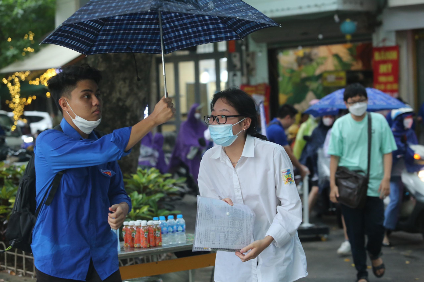 Gần một triệu thí sinh hoàn thành thi môn Toán, liệu có mưa điểm 10? ảnh 8 Gần một triệu thí sinh hoàn thành thi môn Toán, liệu có mưa điểm 10? ảnh 8