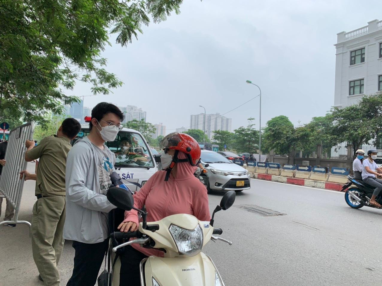 CẬP NHẬT: Hơn 1 triệu thí sinh háo hức làm thủ tục thi tốt nghiệp THPT 2022 ảnh 54 CẬP NHẬT: Hơn 1 triệu thí sinh háo hức làm thủ tục thi tốt nghiệp THPT 2022 ảnh 54