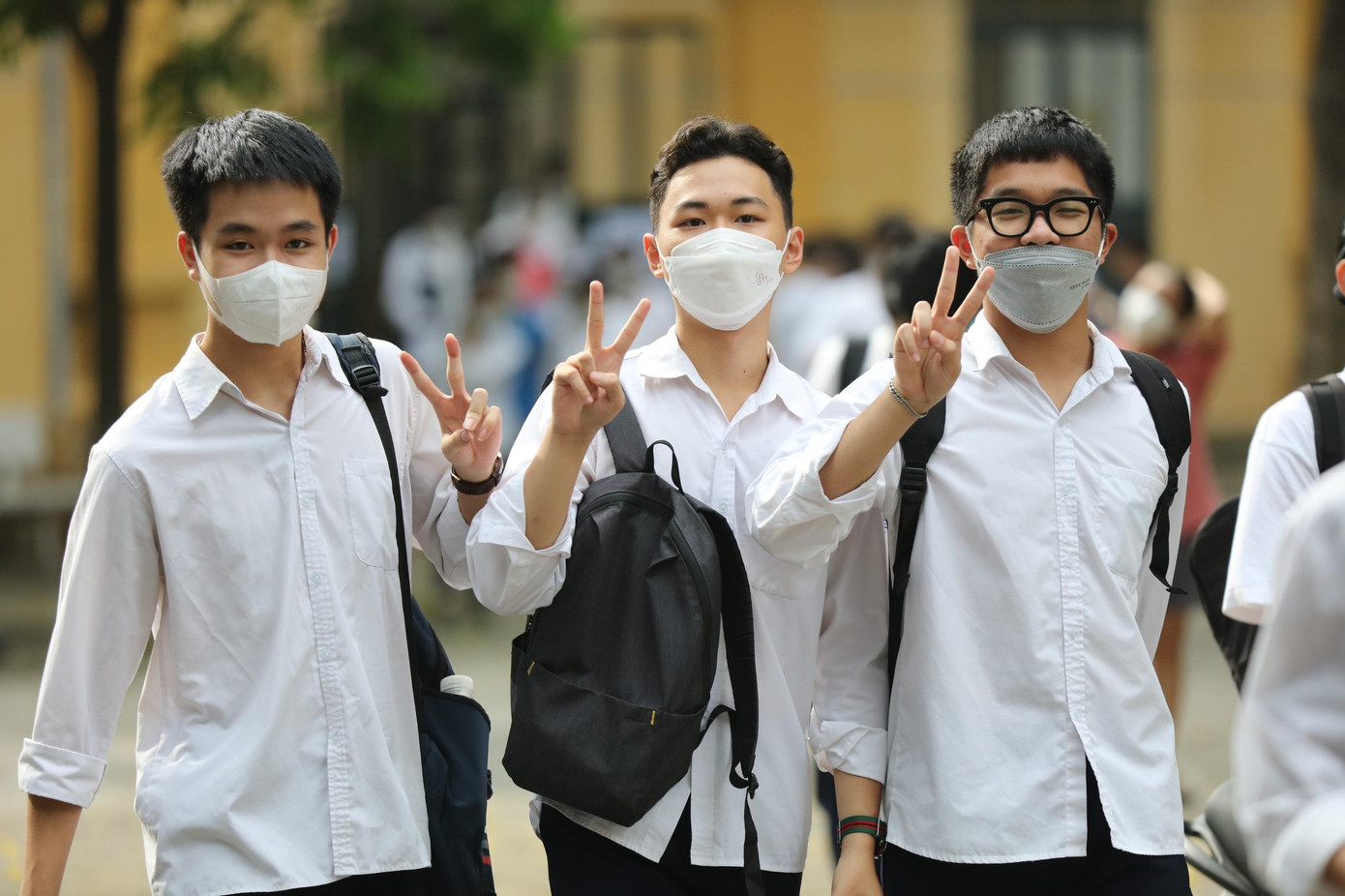 Thí sinh hoàn thành thi tốt nghiệp, cập nhật giải đề Ngoại Ngữ ảnh 25 Thí sinh hoàn thành thi tốt nghiệp, cập nhật giải đề Ngoại Ngữ ảnh 25