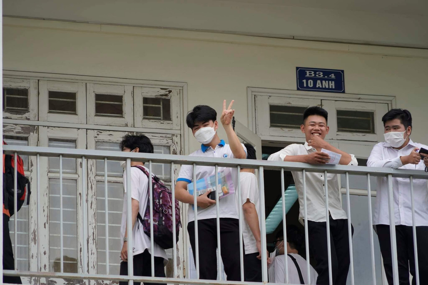 Thí sinh tự tin thi xong Ngữ Văn, cập nhật giải đề ảnh 82