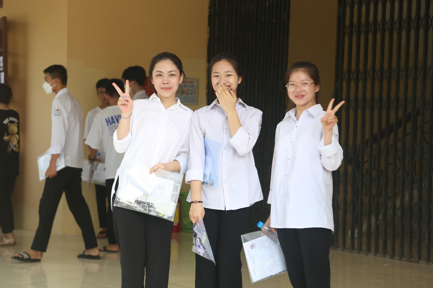 Thí sinh tự tin thi xong Ngữ Văn, cập nhật giải đề ảnh 66