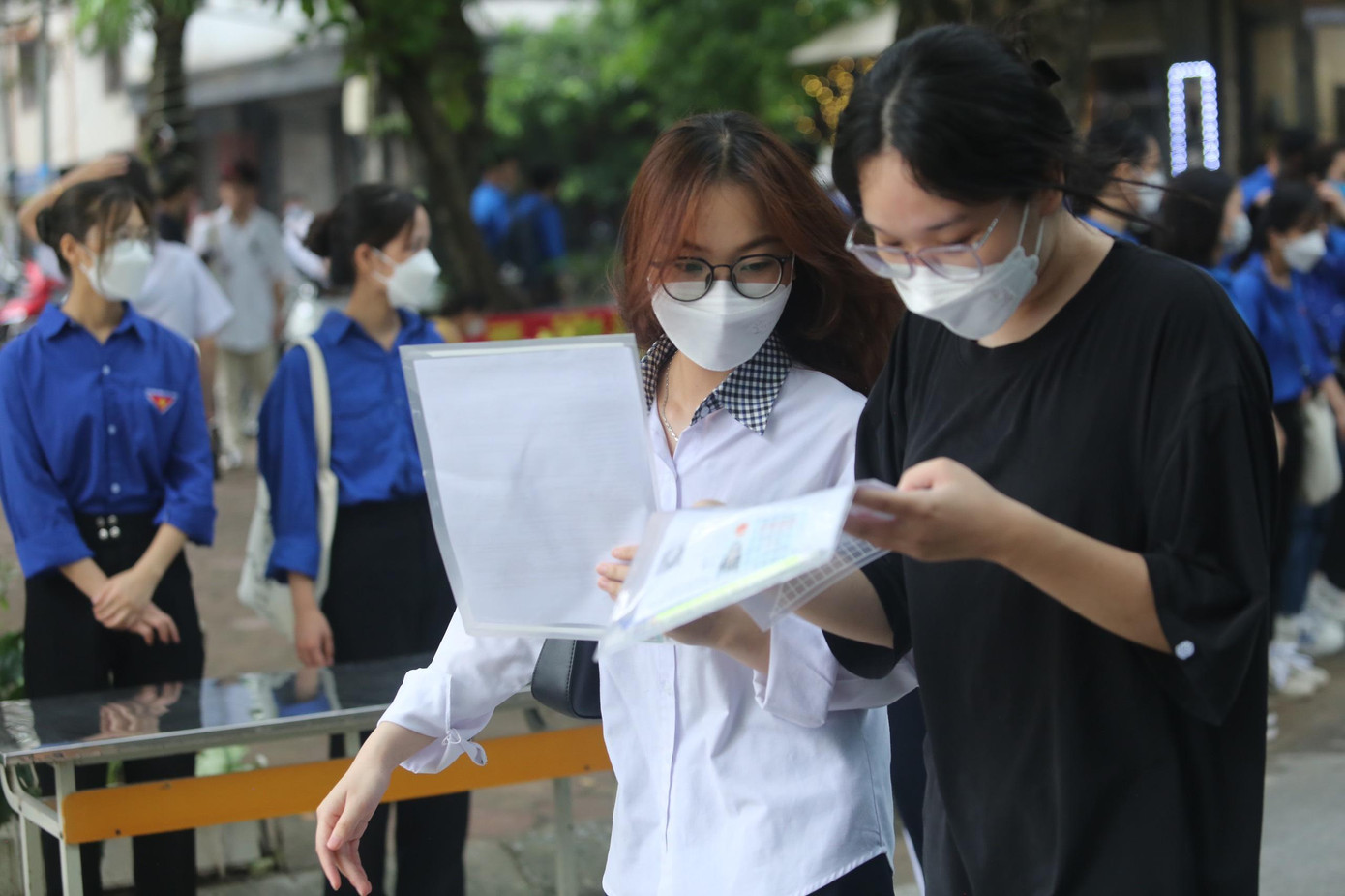 CẬP NHẬT: Hơn 1 triệu thí sinh háo hức làm thủ tục thi tốt nghiệp THPT 2022 ảnh 35 CẬP NHẬT: Hơn 1 triệu thí sinh háo hức làm thủ tục thi tốt nghiệp THPT 2022 ảnh 35