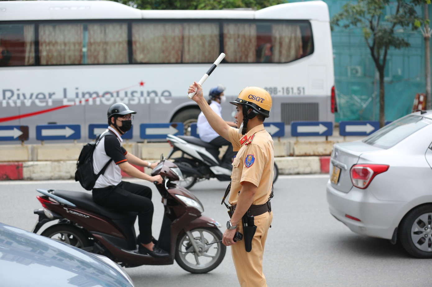 CẬP NHẬT: Hơn 1 triệu thí sinh háo hức làm thủ tục thi tốt nghiệp THPT 2022 ảnh 9 CẬP NHẬT: Hơn 1 triệu thí sinh háo hức làm thủ tục thi tốt nghiệp THPT 2022 ảnh 9