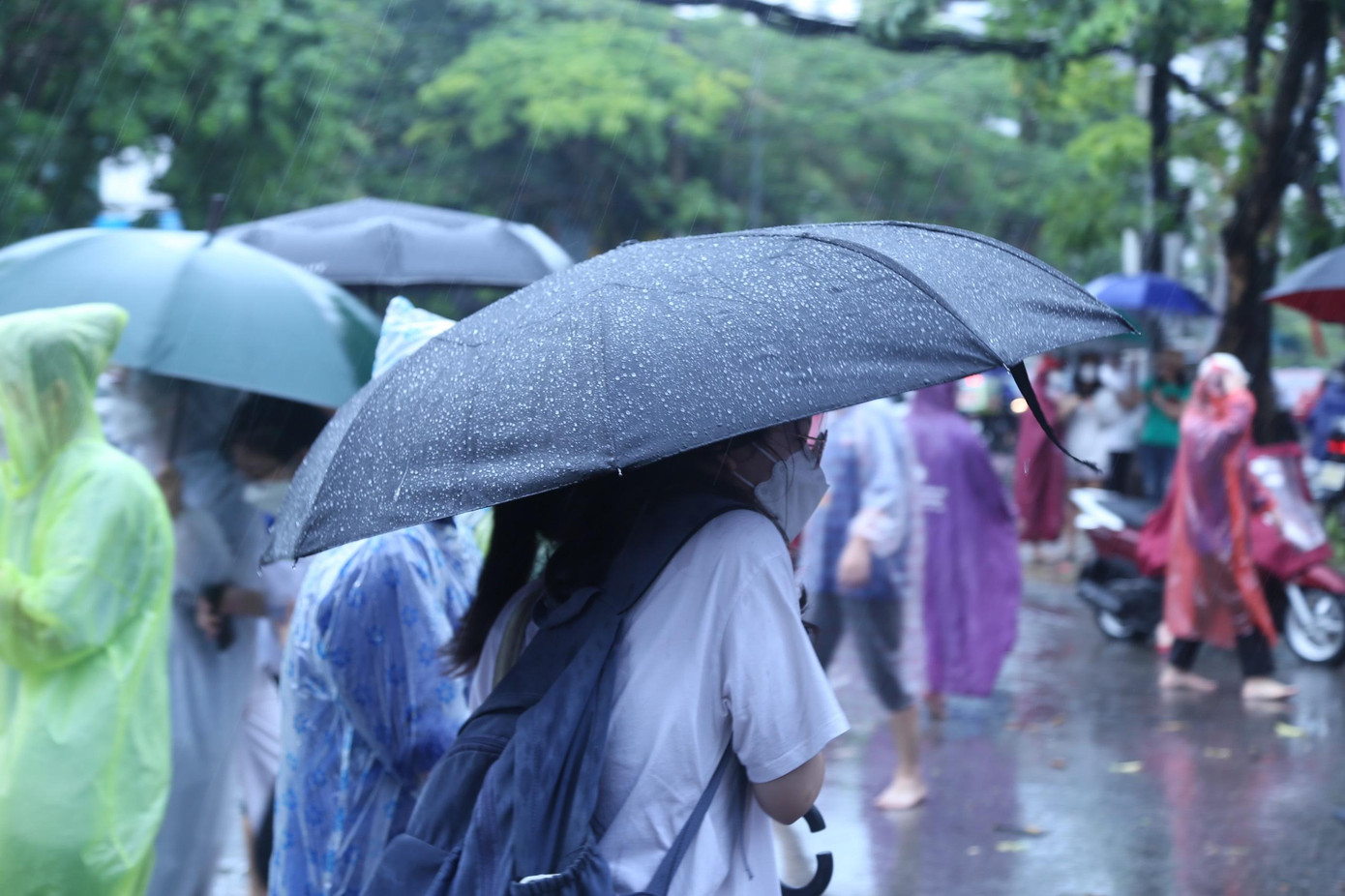 Gần một triệu thí sinh hoàn thành thi môn Toán, liệu có mưa điểm 10? ảnh 16 Gần một triệu thí sinh hoàn thành thi môn Toán, liệu có mưa điểm 10? ảnh 16