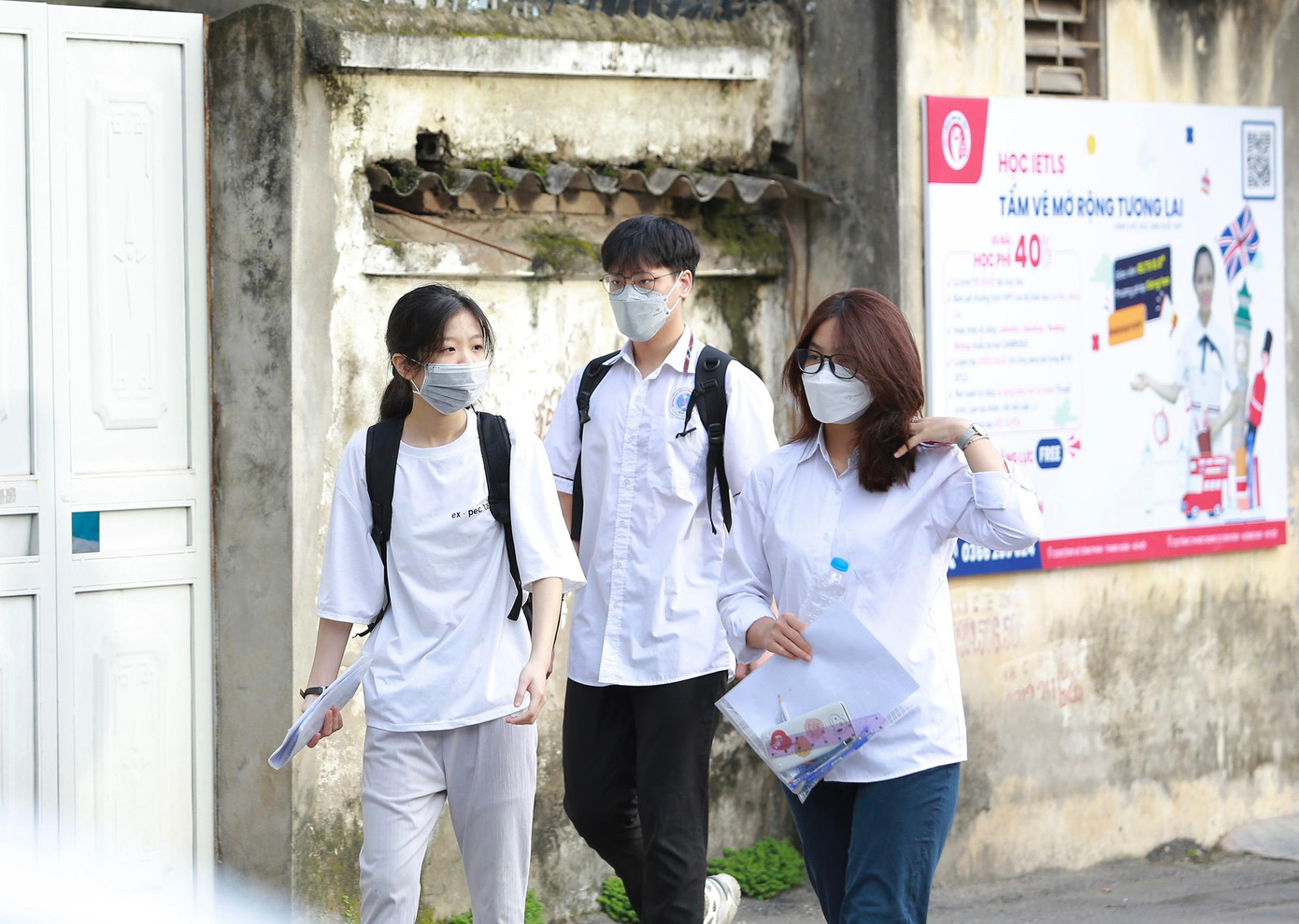 Thí sinh tự tin thi xong Ngữ Văn, cập nhật giải đề ảnh 35